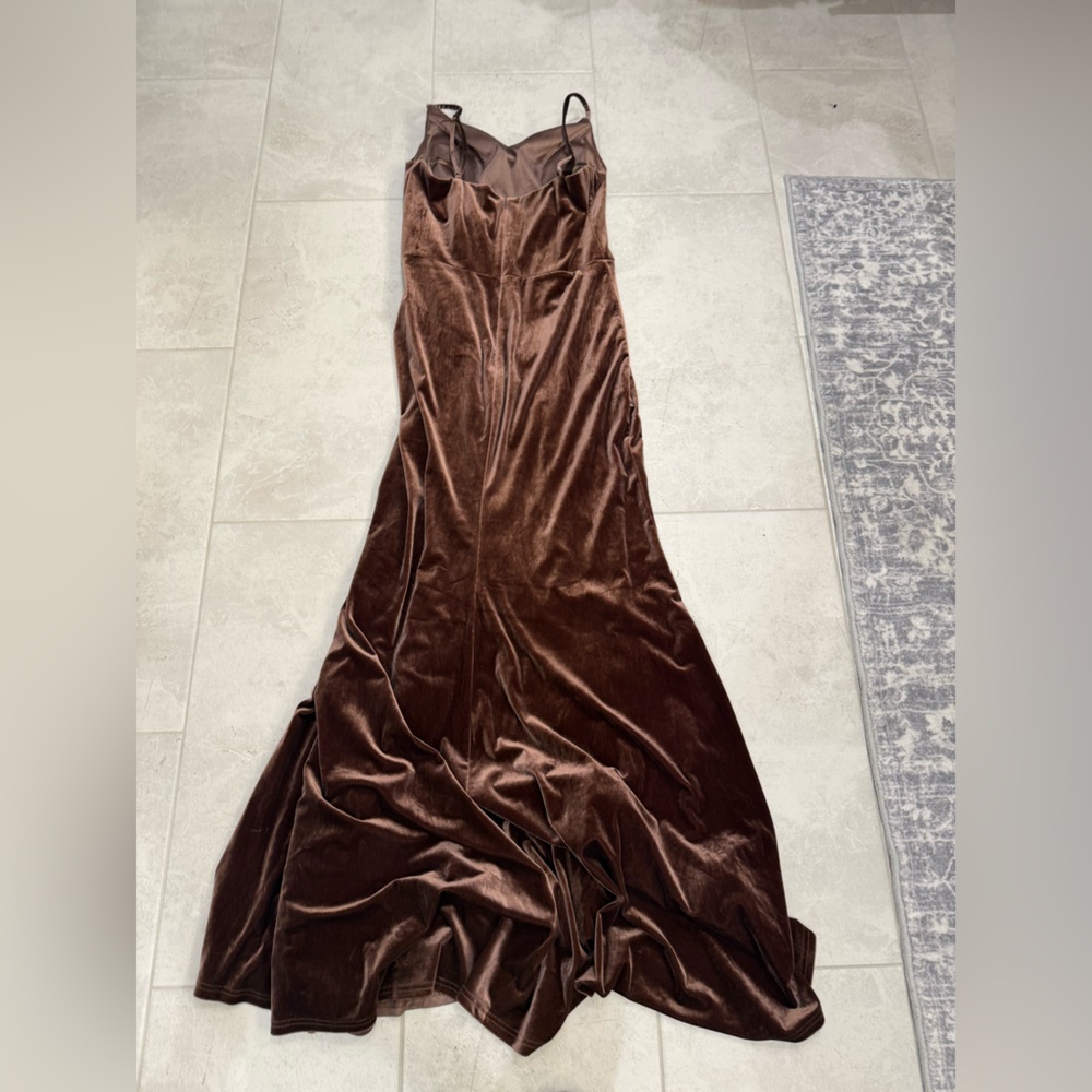 Revelry Rava Velvet Dress - Picture 5 of 8
